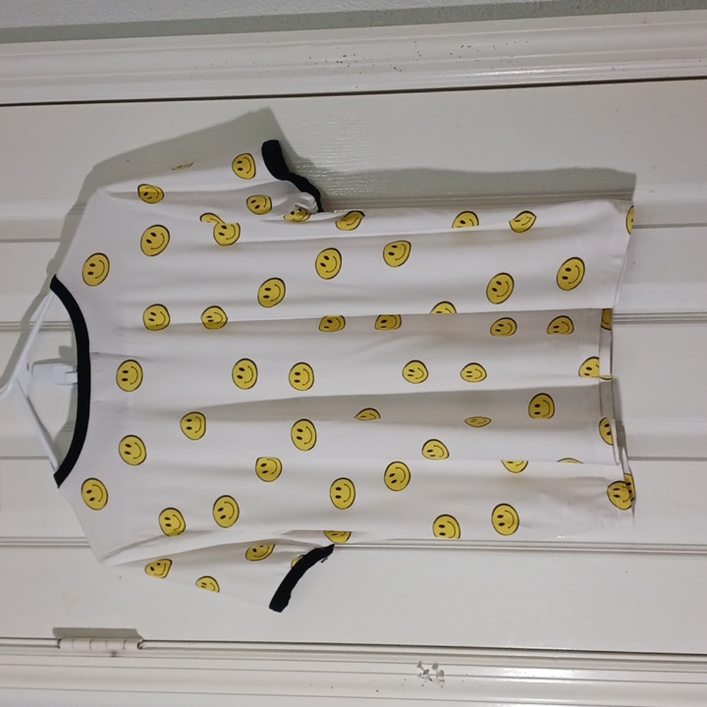 Forever 21 Top With Smiley Faces Shirt Blouse - Picture 2 of 4